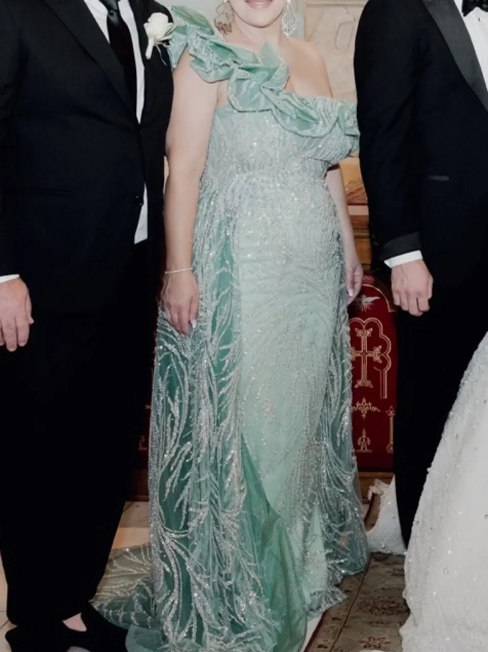 Elegant Mint Green One-Shoulder Evening Gown - Brand